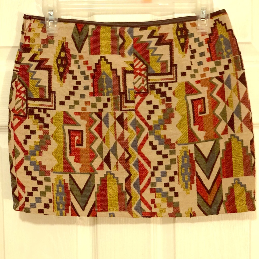 Different pattern skirt